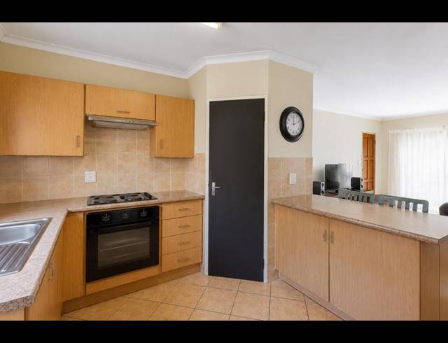 2 BEDROOM TOWNHOUSE FOR SALE IN ELARDUSPARK